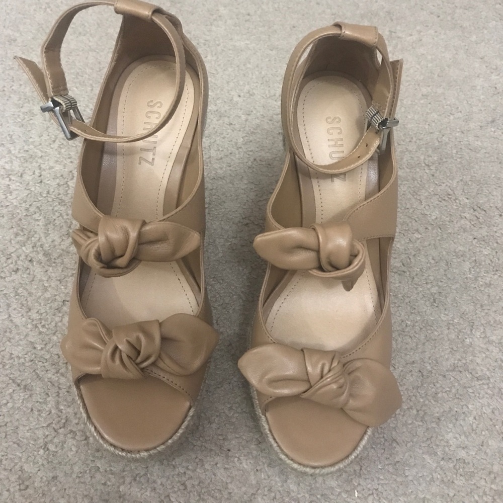 Schutz size 6 GUC WEDGE - Picture 2 of 4